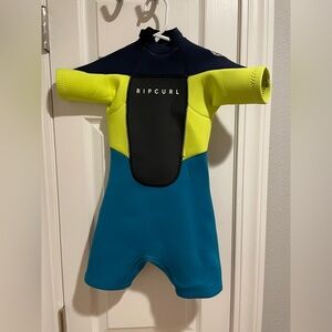 Rip Curl Youth Wetsuit in Navy, Lime, and Teal size 6